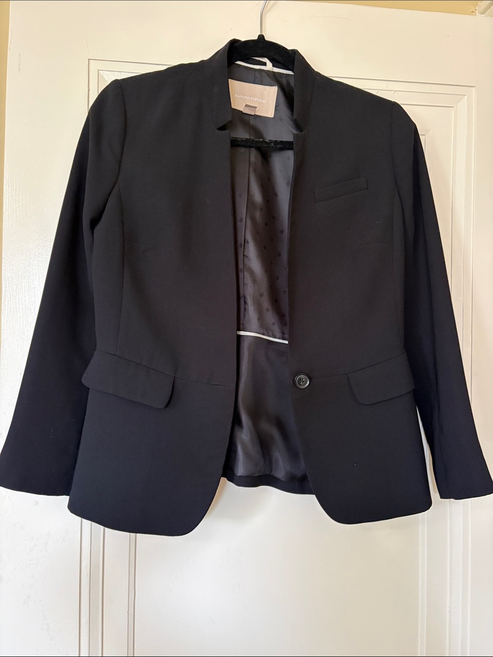 Banana Republic Black One-Button Open Blazer